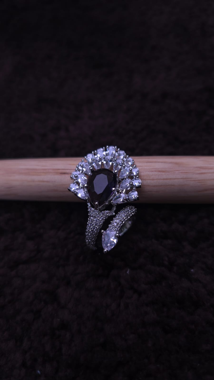 Peacock Sparkle Adjustable Ring – Emerald / Amethyst