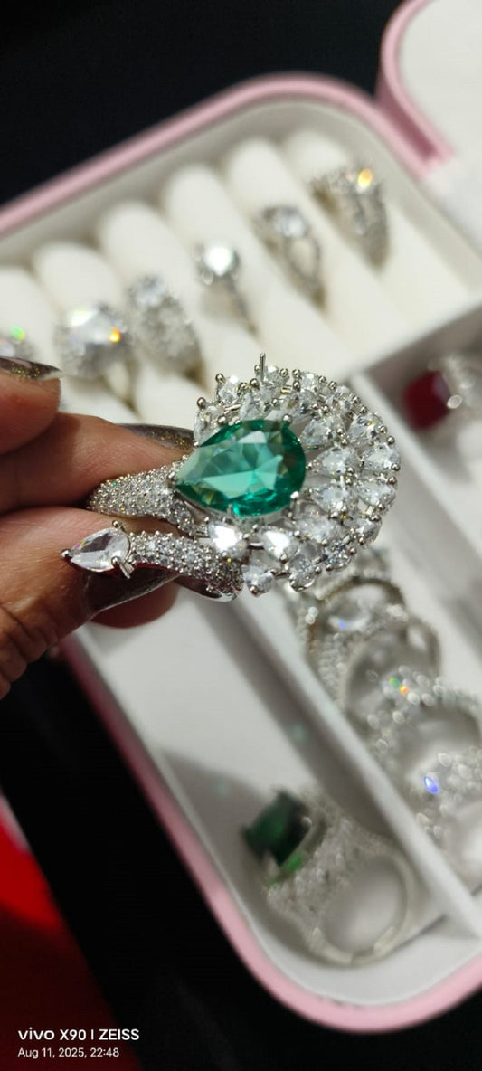 Peacock Sparkle Adjustable Ring – Emerald / Amethyst